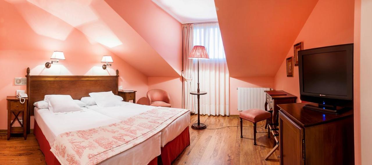 Silken Spa La Hacienda De Don Juan Llanes Eksteriør bilde